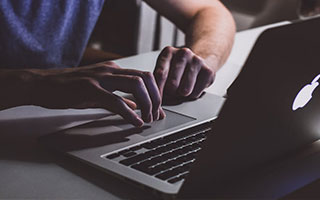 4胜1平仍下课！卡里克被豪门算死，图赫尔才是曼联那枚止痛药